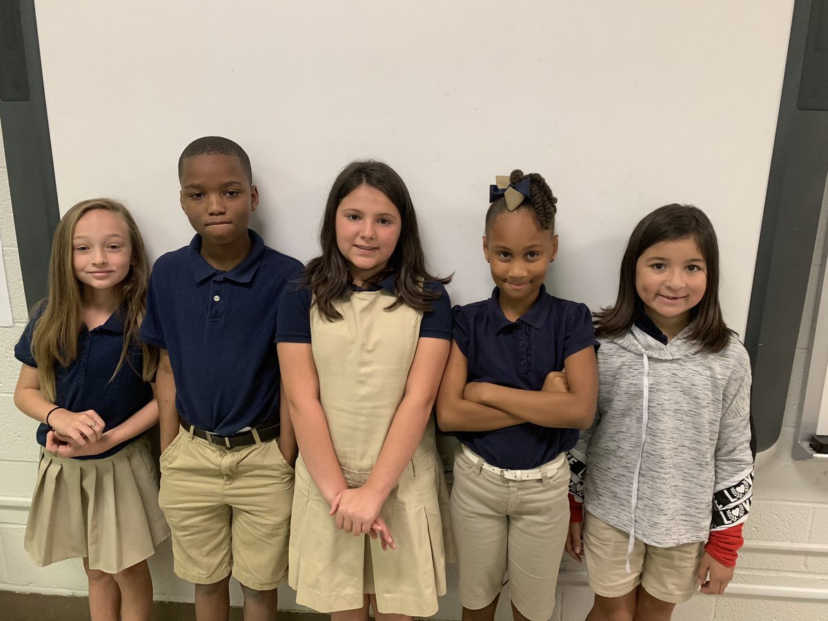 MsLaSyone's tweet photo. Proud of these kiddos for maintaining A/B behavior for September! Their names went into a drawing for student of the month ❤️ https://t.co/JbpexykHh9