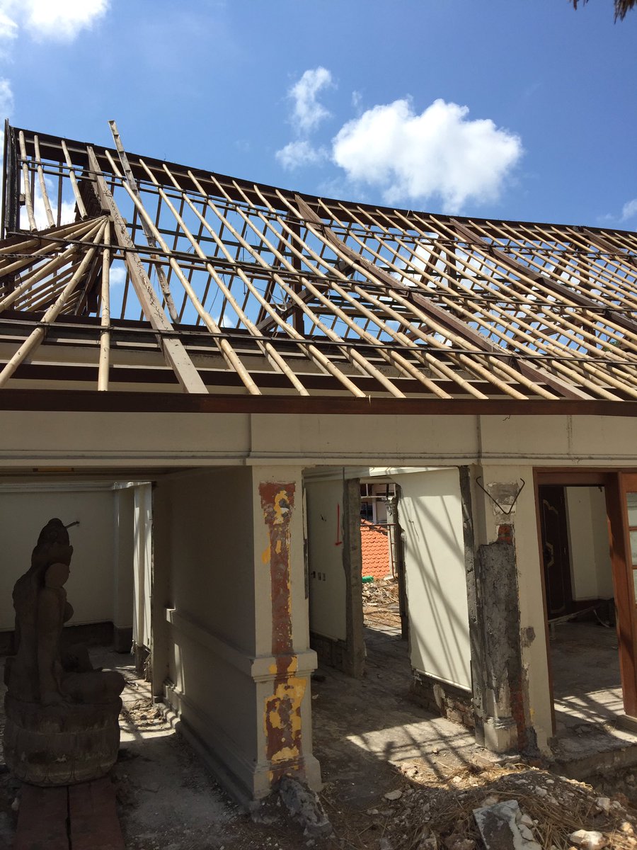 Atap existingnya lengkung