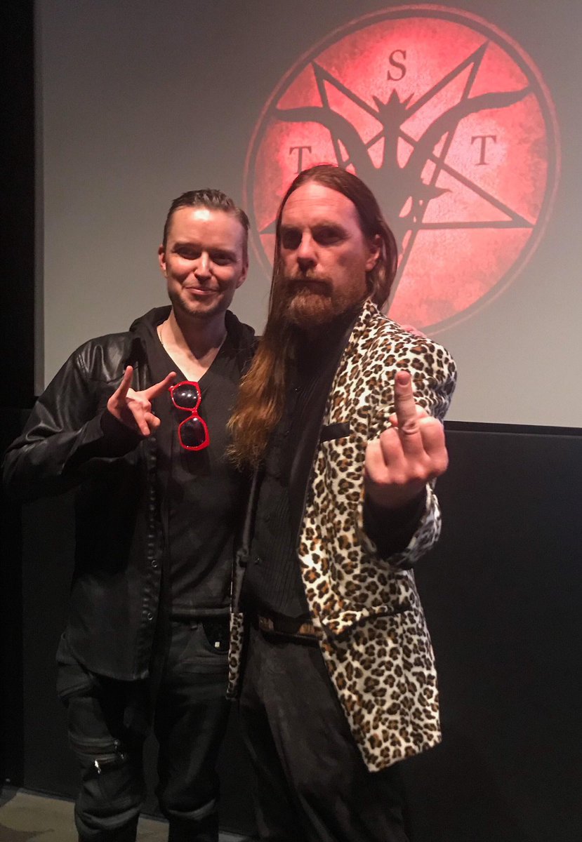CrimsonQueen_'s tweet photo. @LucienGreaves 🖤🤘🏻 TY https://t.co/H3H3S9mO8A