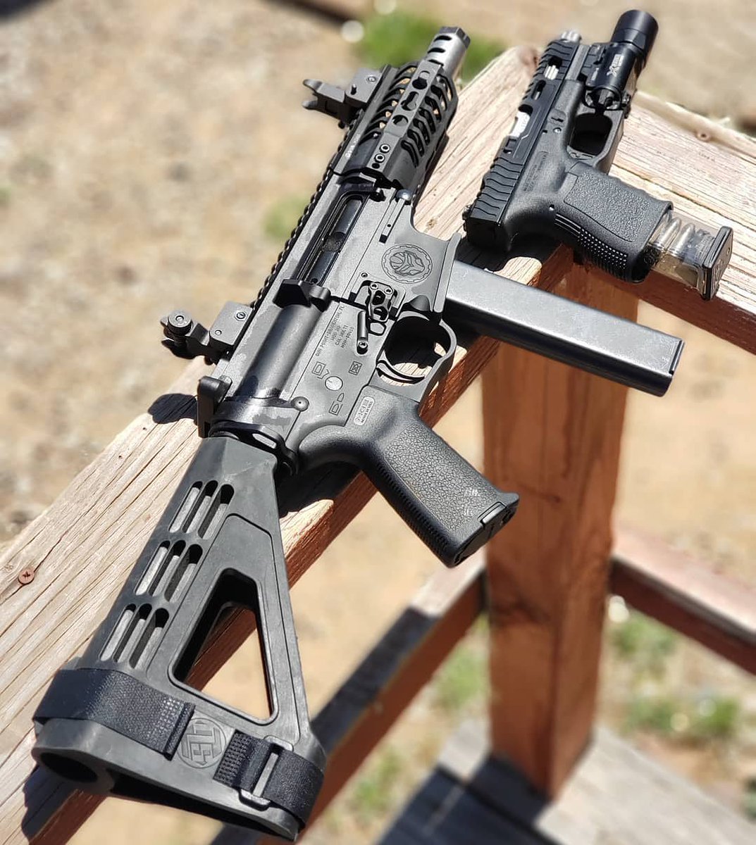 AZWS's tweet photo. Two of my absolute favorites!
•
•
•
#lantac #razorback #9INE #ECTG9 #g19 #9mmar15 #sbtactical #braceyourself #Spintaprecision #gunpointmfg #LibertyAmmo #GunpornDistributors #AZWS #TwitterBound
https://t.co/dmuR2WPBM9 https://t.co/fQdibypoLN