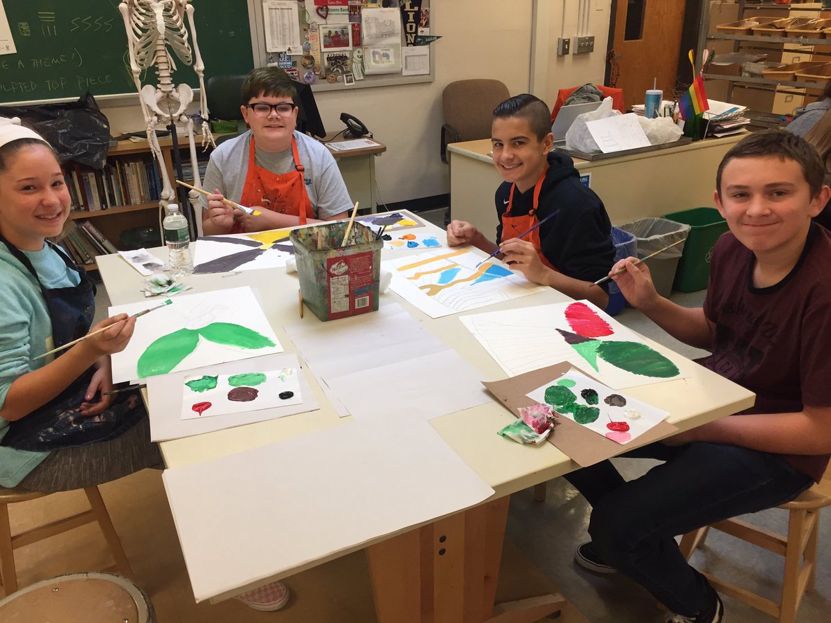 Pjonescbsdart's tweet photo. Art requires practice, persistence and patience - so proud of the 7th grade art classes today for embracing positive mindsets! #Creativitytakescourage https://t.co/C7CTOHt7qx