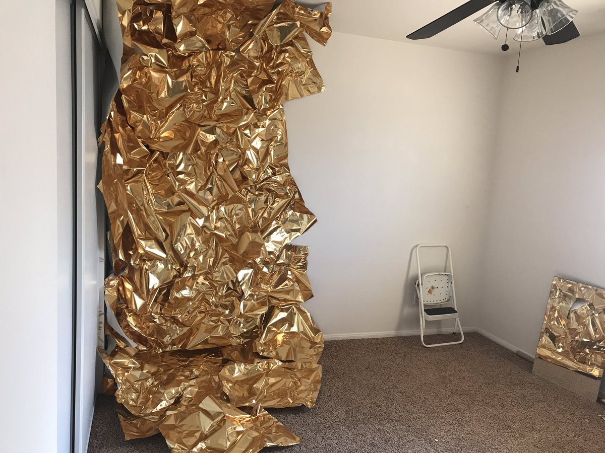 kihmberlie's tweet photo. Used a corner of the guest room for a photo shoot today 👀⚡️ https://t.co/CdtwUHprqC