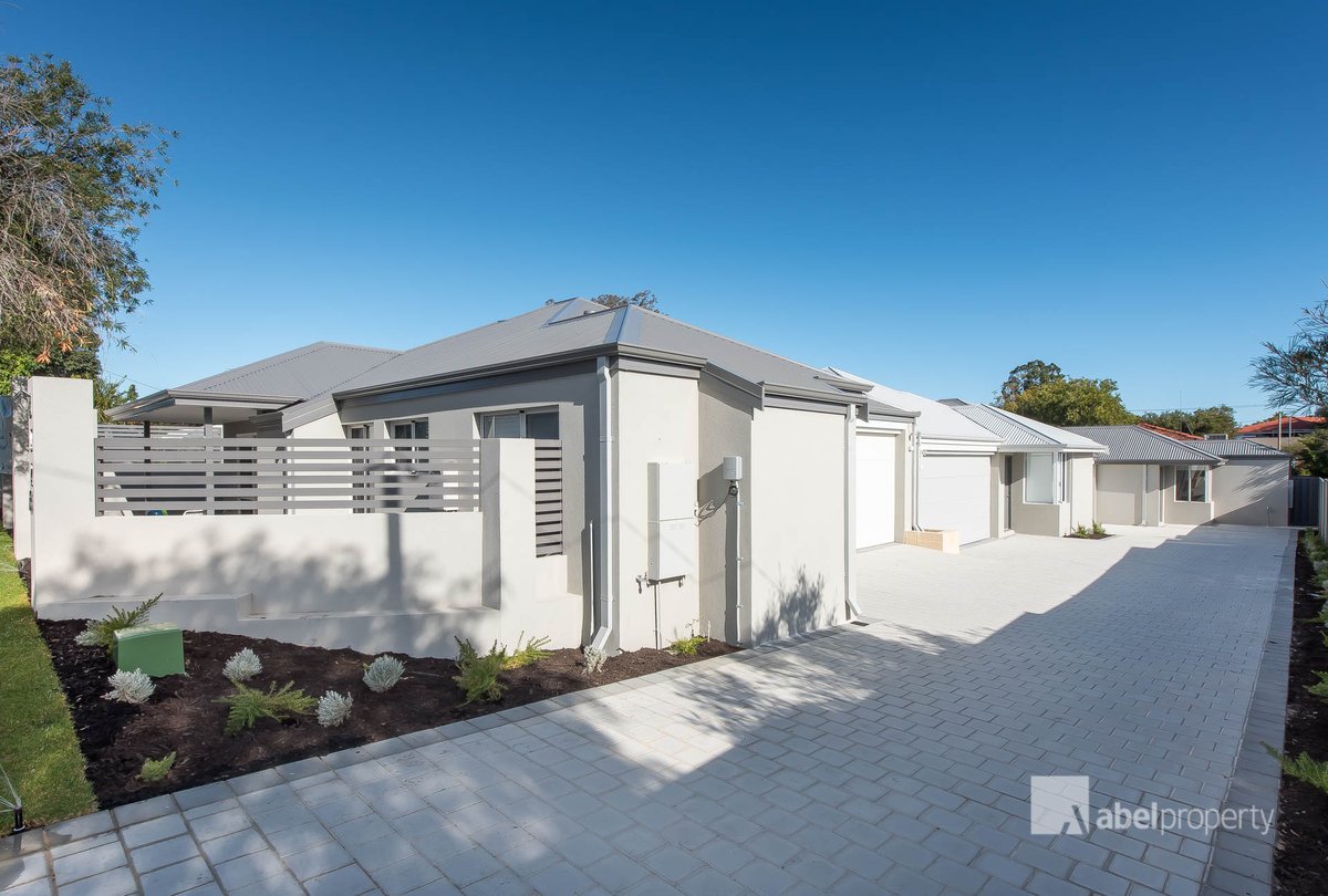 HomeJubilee's tweet image. Developments are one of our specialties! Here are a few previous triplexes, 4 newbies are underway.
#developments #perthbuilder #triplexes #villas #investmentproperty #jubileehb #hia_au #wesbuilders #chooseabuilder