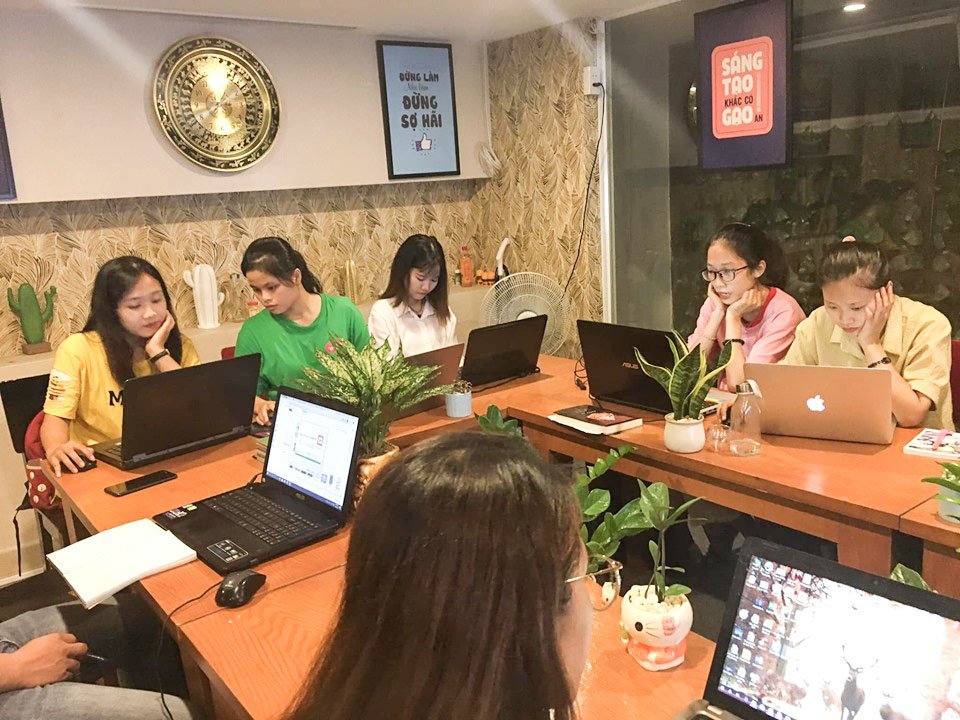 SavetechGroup's tweet photo. 🎯🎯 Trong thời kỳ người người chạy ads và nhà nhà chạy ads nếu bạn không muốn tiêu hết số tiền khởi nghiệp.
✅ Xây dựng 1 hệ thống marketing online bán hàng bùng nổ, tiết kiệm 50% chi phí chạy ads.
https://t.co/ZDef62dnko https://t.co/XJpiCs5rUw