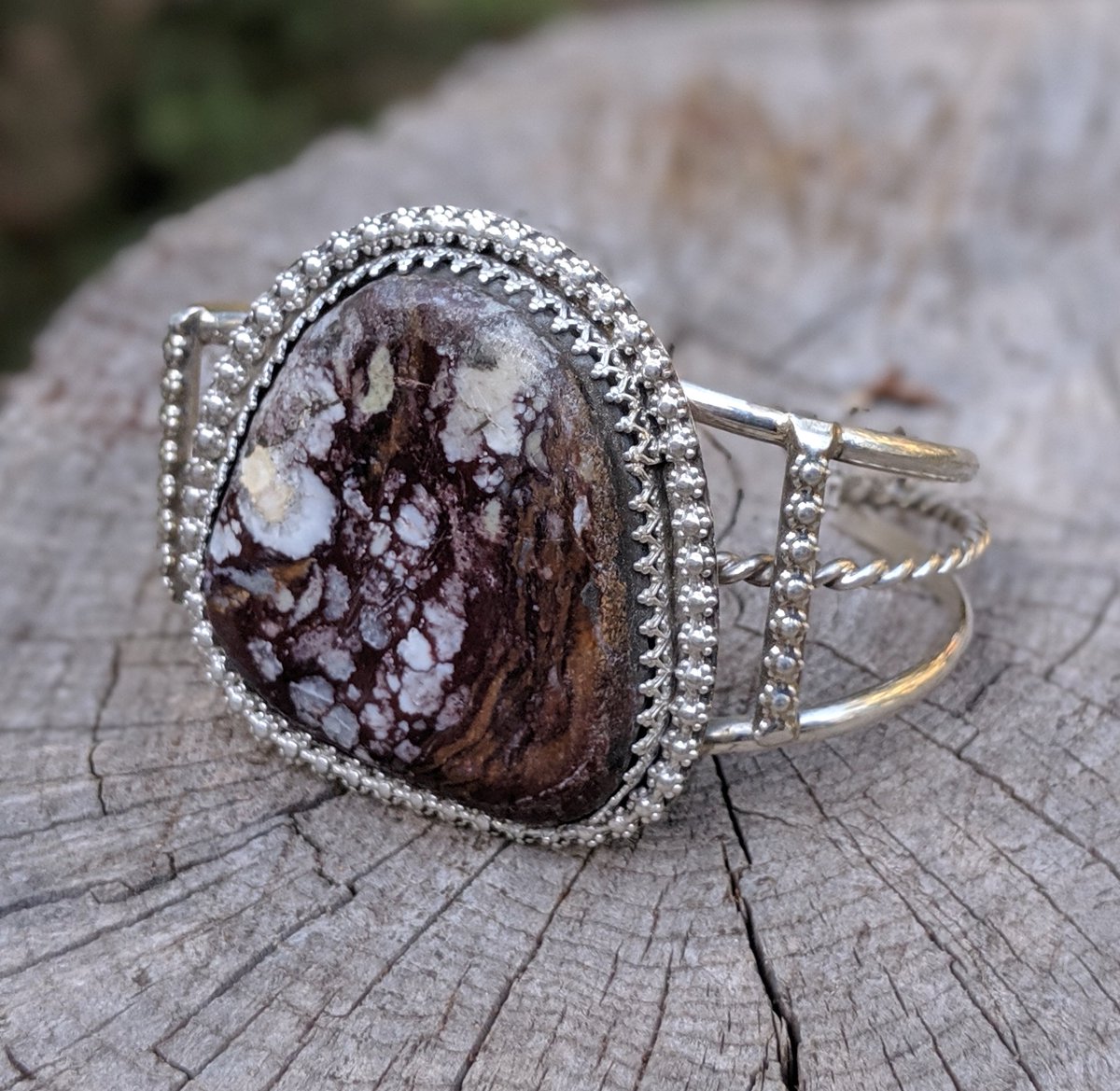 SpectrumZeroSum's tweet photo. https://t.co/YhHfQWRxTj
#navajojewelry #turquoise #navajo #nativeamericanjewelry #turquoisejewelry #sterlingsilver #jewelry #nativeamerican #din #womensjewelry #turquoisedesires #navajostyle #unique #southwestartisans https://t.co/gbpQZCu2ek
