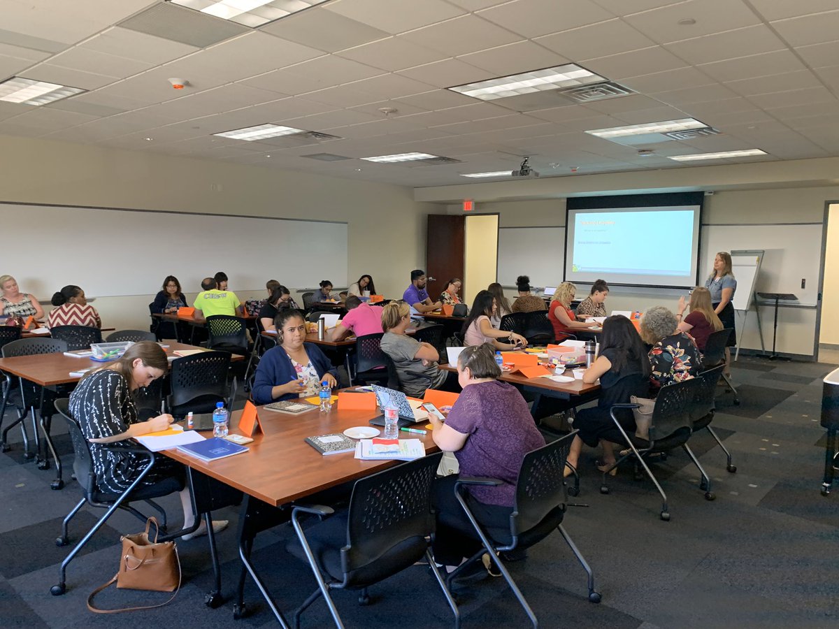 misdadvac's tweet photo. What an amazing professional learning group tonight! #showwrite19 https://t.co/9DIcOoyhIL