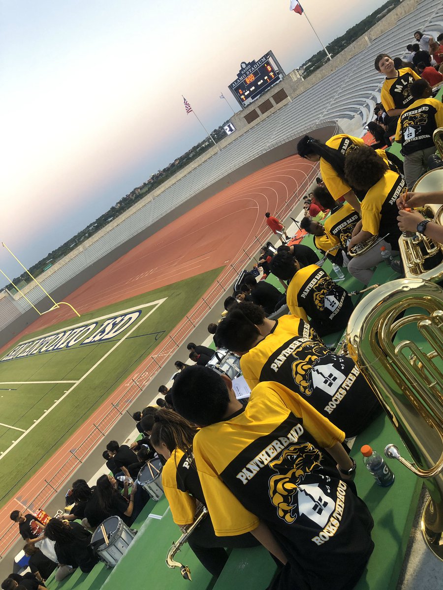 MlkAcademy's tweet photo. @SAISD’s marching band showcase was a success! #mlkaai #mlksa @SAISDFineArts https://t.co/rMSguHQLWo