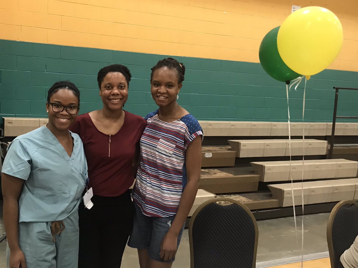 DoctorTBH's tweet photo. BCM’s Student National Medical Association and colleagues participated in the National Night Out Health Fair at Sunnyside’s Community Center with community partners and neighbors @bcm_equity @bcmhouston https://t.co/XWAJR0yazl