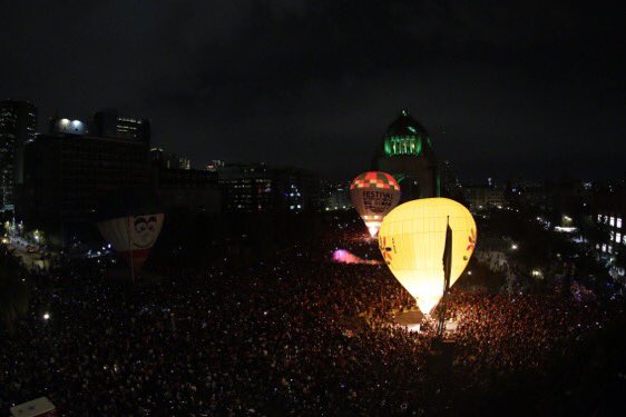 daviddelapaz's tweet photo. Globos aerostáticos iluminan el Monumento a la Revolución, en la #CDMX durante la presentación del Festival Internacional del Globo (FIG) 2019 @FIGLeon @PrensaFIG #FIG2019 #ViveFIG #FIGdiferente
📷 @maskbalam https://t.co/HFWOCNdNZJ
