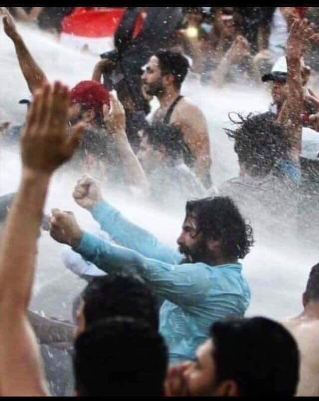 zaid06485082's tweet photo. .
Hello ' we are iraqies civilians 
We rising up revolution against our thieves government and we need the supporting from all organizations in the world ..
Please support us 
Please hear our right sounds .
#Save_the_Iraqi_people https://t.co/E9JKRzO9Jt