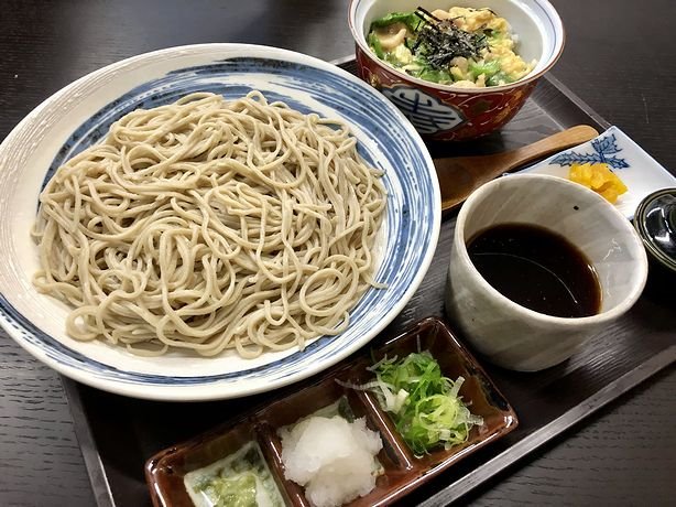 vNeUigmDIfBUNYi's tweet photo. 陽だまりcafeでは毎週火曜日と水曜日限定で手打ち蕎麦を提供しています。
打ちたての二八蕎麦を是非ご堪能下さい(^^)/

＊陽だまりcafeは10月以降も値上げ無し（税込価格）です☆ https://t.co/wKj6ttBj5P