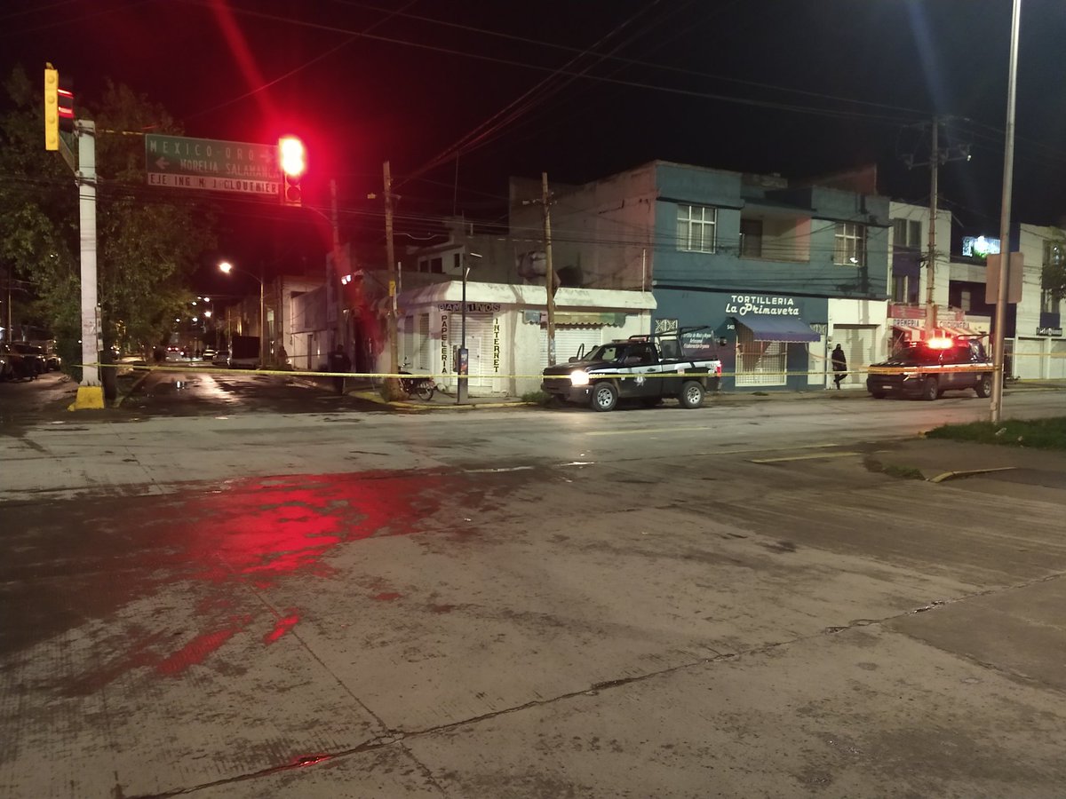 expres_digital's tweet photo. Atacan a elementos de seguridad pública del estado en @municipiocelaya @lopezobrador_ @CiroGomezL @NoticiasImagen https://t.co/7svgoSN5qV