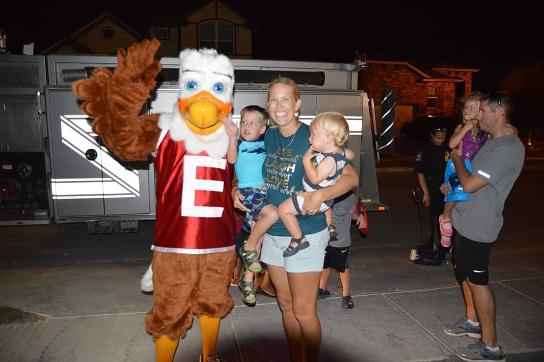 CiboloPD's tweet image. We enjoyed visiting all the 12 parties around the city with the Fire Dept, McGruff the Crime Dog, and Eddie Eagle Gun Safety Mascot to #keepcibolosafe for #NNOCibolo!