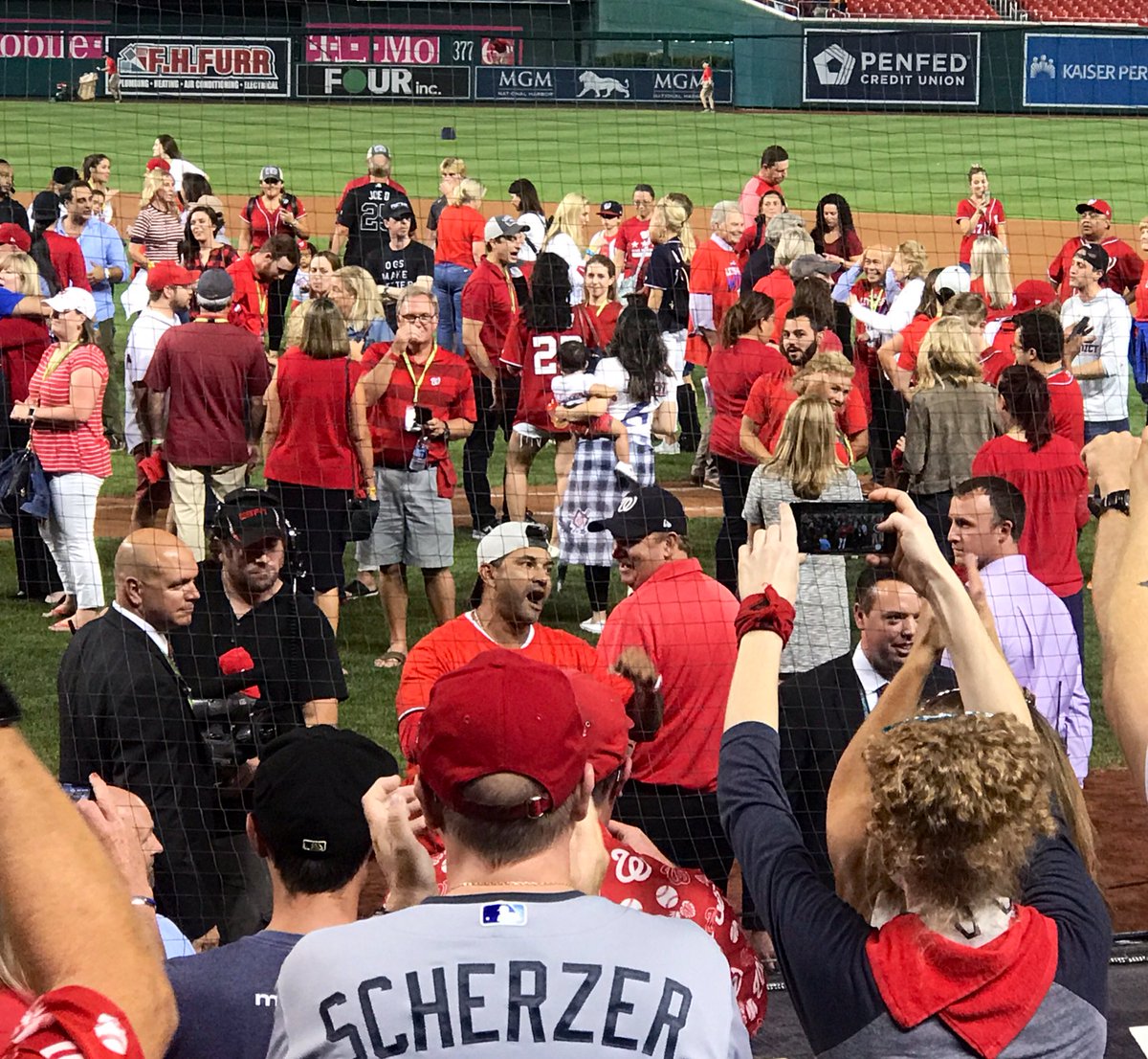 MKornheiser's tweet photo. Picture says a thousand words. What a win. https://t.co/CbRBuSeAzI