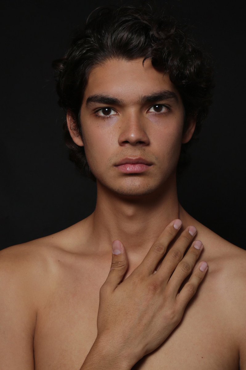 et_Modelos's tweet photo. ‼️New Face Alert‼️Erick Arias @erckariass 1.89 📏 Available now ☝🏼 📷 by @afifkattan #NewFace #NewFaceModel #MxModel #MexicanModel #MaleModel #Modelo #naturemodel #oufitstyle #fashion #style #stylemen #photooftheday #instagood https://t.co/FQH5FecOiJ