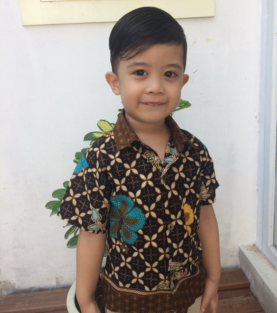 Selamat hari batik nasional 😍 #HariBatikNasional