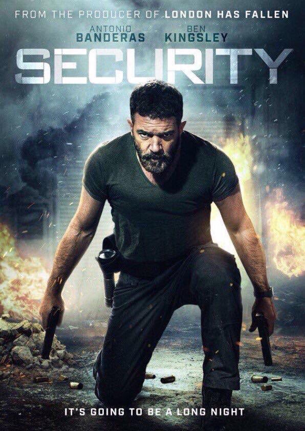 movies_2u's tweet photo. امراه مستهدفه من قبل عصابه بسبب المشاركه في شهاده ضد العصابه فتذهب لطلب المساعده من حارس امن 😍
 #تعليق_الدراسه https://t.co/mPGSXY9l6p
