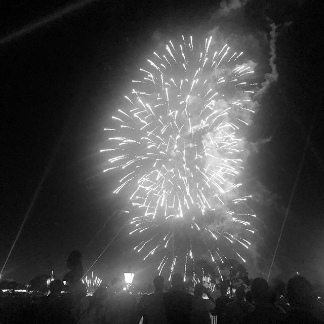 helenhousandi's tweet photo. Finishing out my birthday with a fancy private waterfront viewing of the first night of the brand new Epcot fireworks show is not a bad way to do it. #10upsummit https://t.co/58i2iNtPaV
