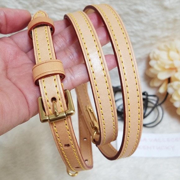 AmberBananerrr's tweet photo. So good I had to share! Check out all the items I'm loving on @Poshmarkapp from @Coachbykabshop #poshmark #fashion #style #shopmycloset #coach #keepsakethelabel #louisvuitton: https://t.co/URS0eL7KLV https://t.co/izH6dhFREX