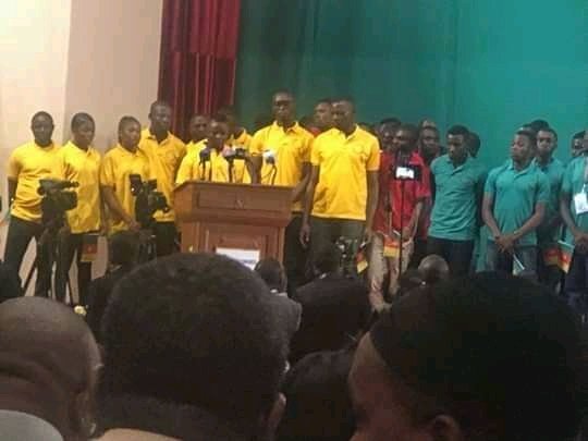 Educations tweet media