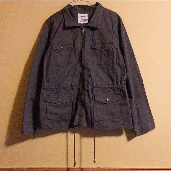 devan_mello's tweet image. So good I had to share! Check out all the items I'm loving on @Poshmarkapp #poshmark #fashion #style #shopmycloset #forever21 #reverieuomo #sonoma: posh.mk/JbfW2dB1QZ