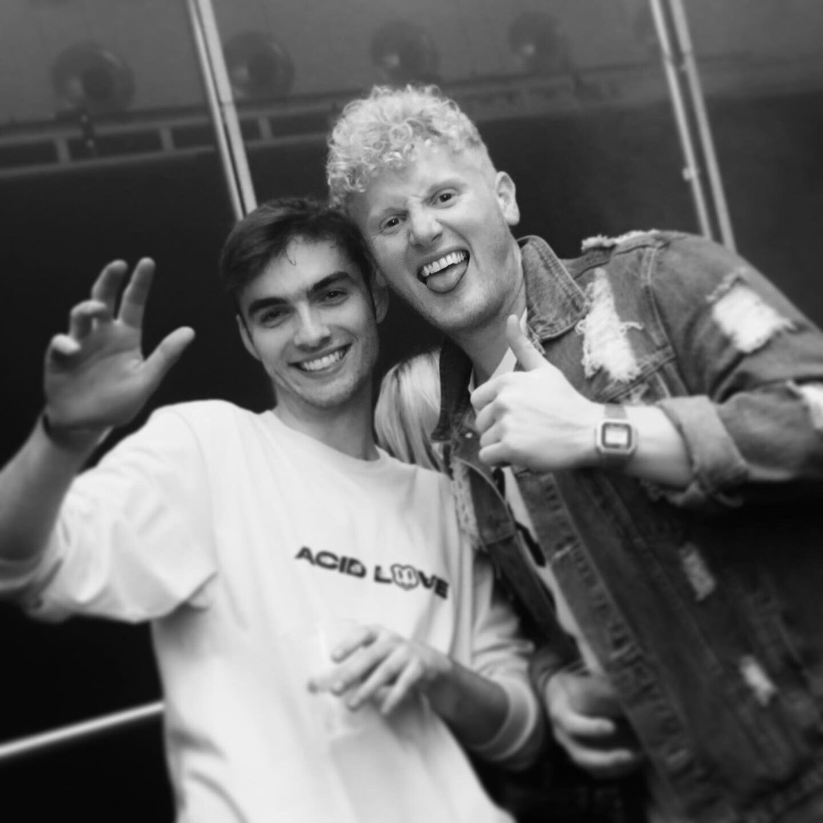 TasteThePunch's tweet photo. Gotta love a smile 😁😁😁 
#smile #goodtimes #housemusic https://t.co/6orAXPW6Cy