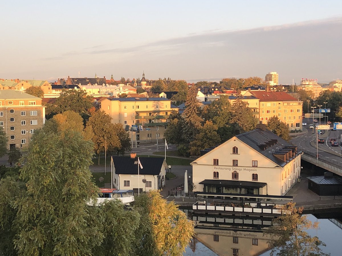 joehns's tweet photo. Vaknar upp i ett vackert Linköping och en dag med HR Master Data och integrationer. Älskar att få hjälpa företag med #medarbetarresan och #DigitalTransformation https://t.co/fTG4t0Pmrk