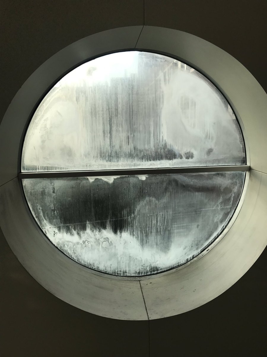 shu4603's tweet image. The problem with having windows that are too many stories high is that they sometimes become hard to clean and maintain. Not something you usually would see in a #modernsystem