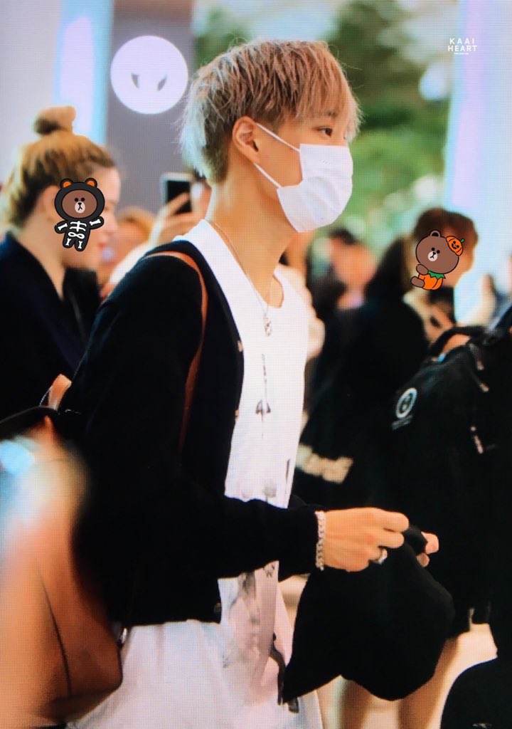 suchanya_fah's tweet photo. มาแบบเท่ๆ😆🐻💙🤟🏻#엑소카이😍💗 https://t.co/bxNUEW5lLk