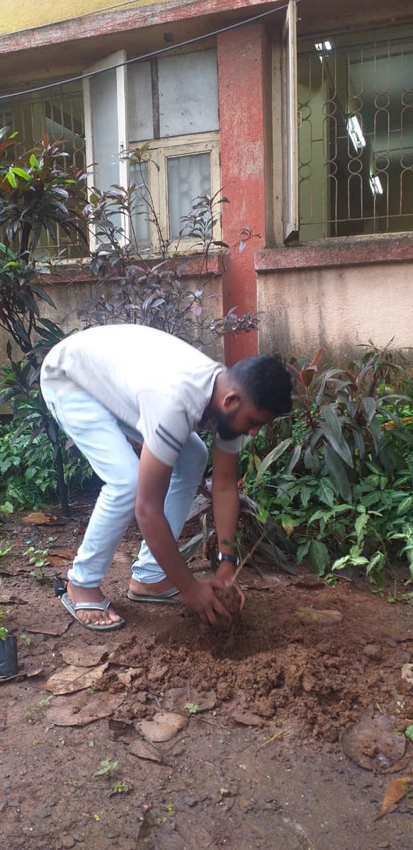 GramSomnath's tweet image. #Plogging_Run under Fit India on the occasion of 150 th Birth Anniversary of Our Nation’s Father Mahatma Gandhiji #Shramdan Activity-cleaning and Tree Plantation @SwachhataHiSewa @prafulkpatel @DmnCeodp