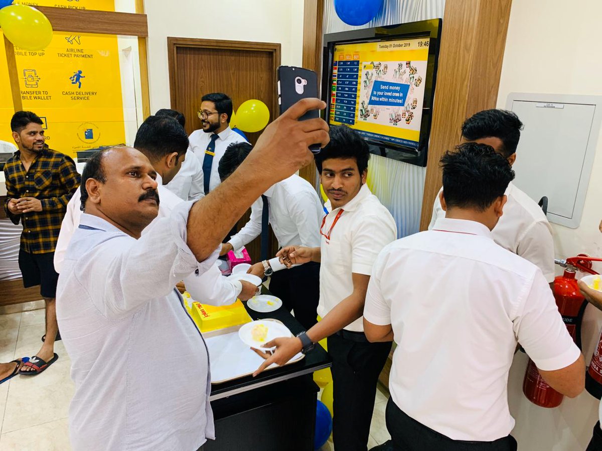 eiiexchange's tweet photo. Dear Customers, Thank you for your support.
1st Year Anniversary celebration of our Grand Mall branch, Sharjah on 1-Oct-19. @eiiexchange
#EmiratesExchange #GrandMall #Sharjah #anniversary https://t.co/uuIrJefBar