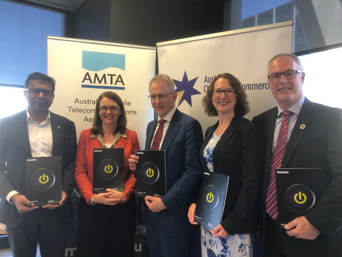 Pleased to hear more about economic opportunities that 5G networks will deliver at ⁦⁦<a href="/AusChamber/">tourismtowns</a>⁩ networking lunch with Minister Fletcher this afternoon.