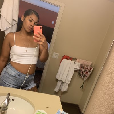 Pretty_Calynn's tweet photo. #NewProfilePic https://t.co/A1n5nYQQIn