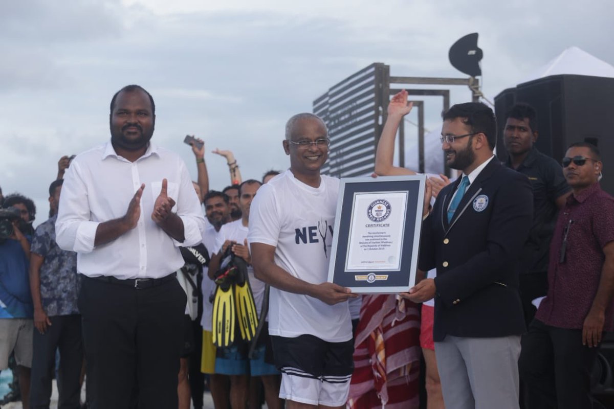 visitmaldives's tweet photo. Maldives breaks the @GWR for most people freediving simultaneously, with 520 participants.
#NEYVAA #WTD2019 #Maldives #VisitMaldives #SunnySideofLife https://t.co/g1gdeAY5ln