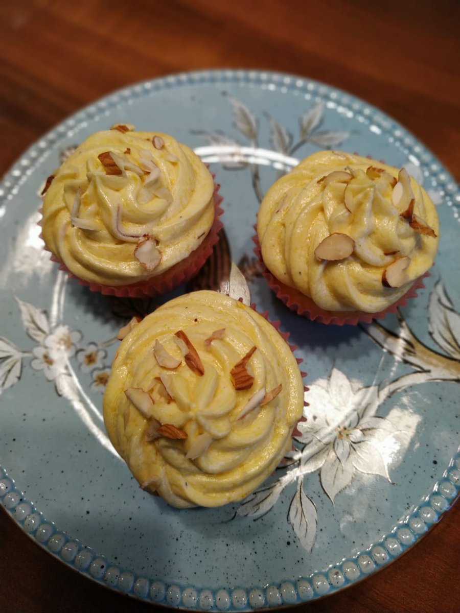 MeenalVPatil's tweet photo. Order these festive cupcakes today! They're eggless and we have more flavours! #2menandababy call now 7447768918. #pune #puneevents #punefood #punefoodie #foodinpune #punenews https://t.co/aPKQlgFgpf