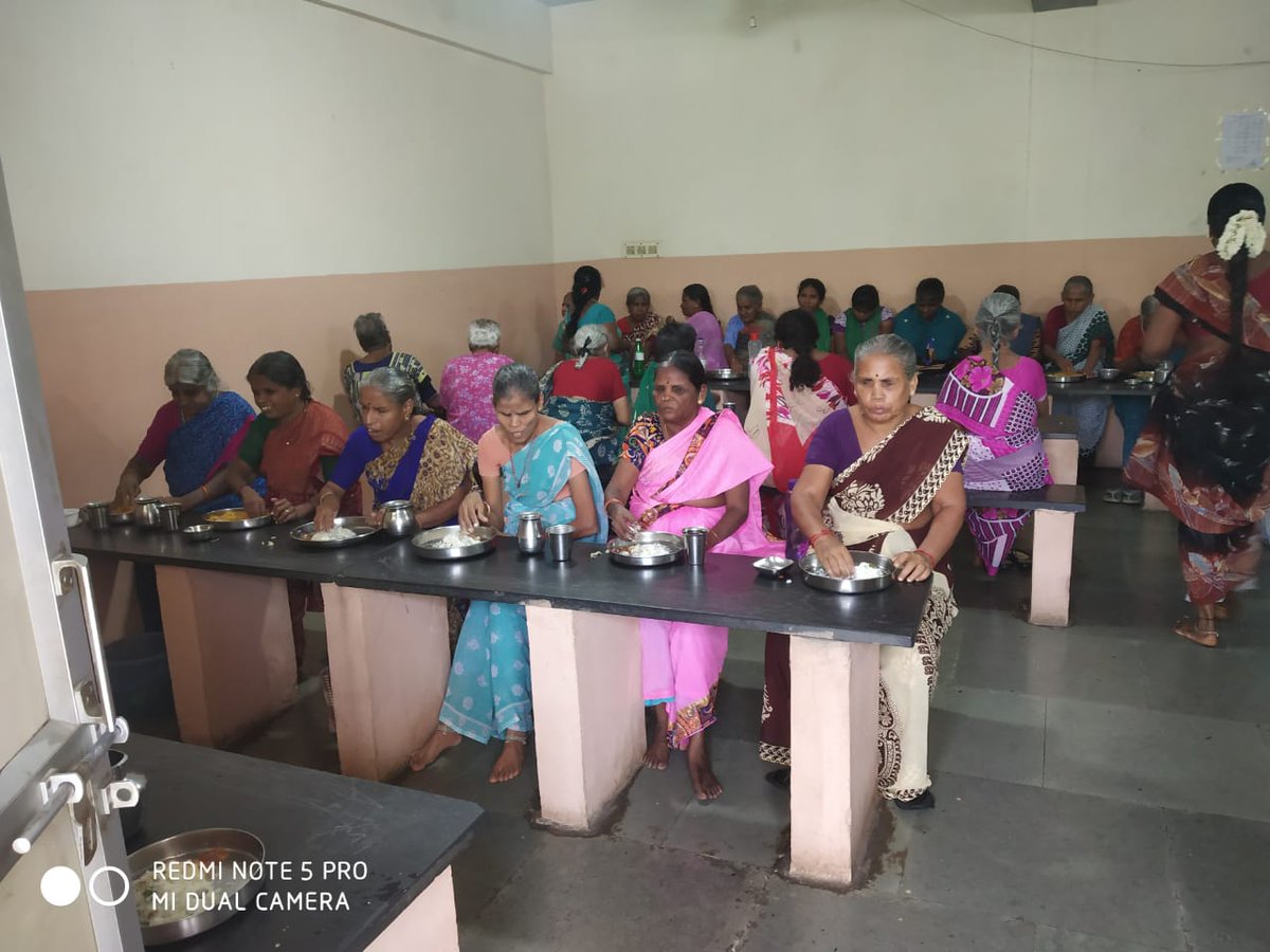 dfc_online's tweet photo. We Obviously Welcome The New Rule #NoBaner For #Asuran Movie. 
Then we planned That To Do Social welfare Activities .So Today @dfc_online @Ramesh_dhanush3 Arranged A Lunch For Blind &amp; deaf People's.We Are so happy To Do This 🙏😍😍😍😍😍😍
@dhanushkraja
@gvprakash @theVcreations https://t.co/PYplSQqiAj