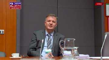 View image on Twitter