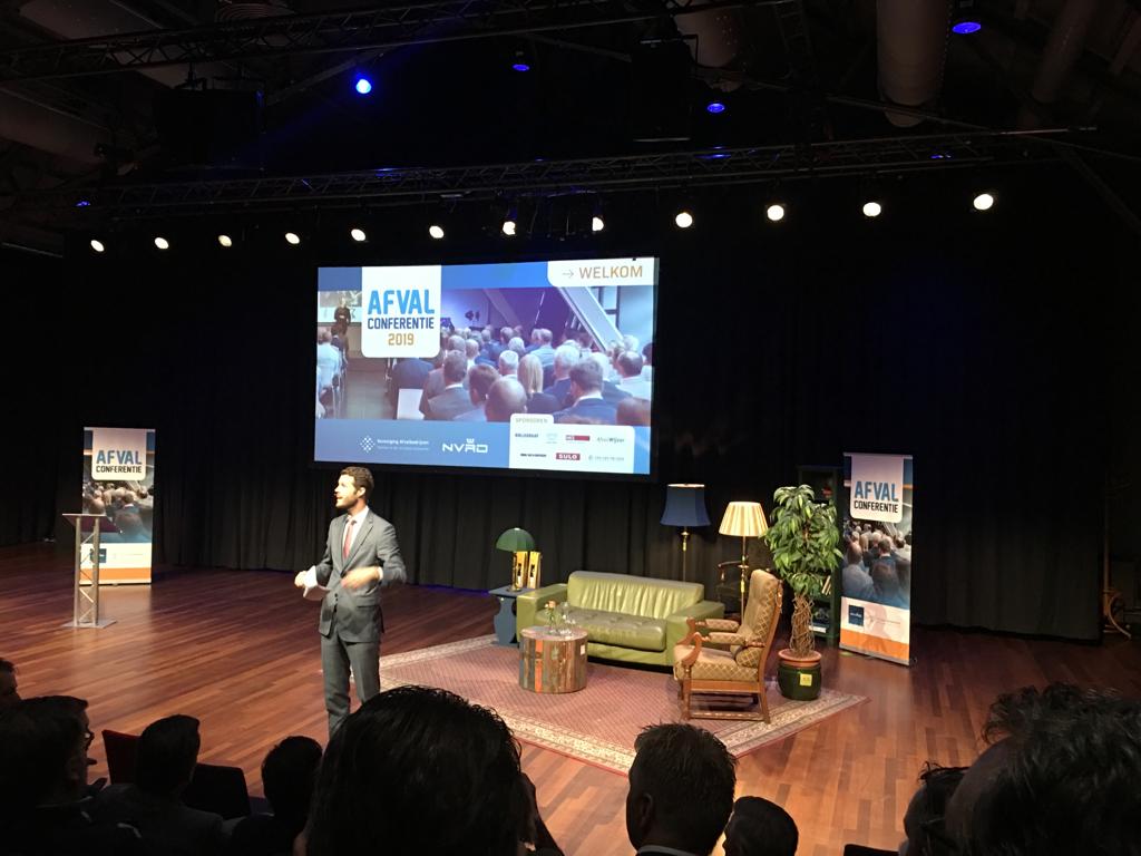 De Afvalconferentie van <a href="/NVRD/">NVRD</a> en <a href="/afvalbedrijven/">Vereniging Afvalbedrijven</a> is van start gegaan. Het KIDV verzorgt een deelsessie in de eerste ronde over het toepassen van kunststof recyclaat van verpakkingsafval. 

#afvalconferentie #duurzaamverpakken