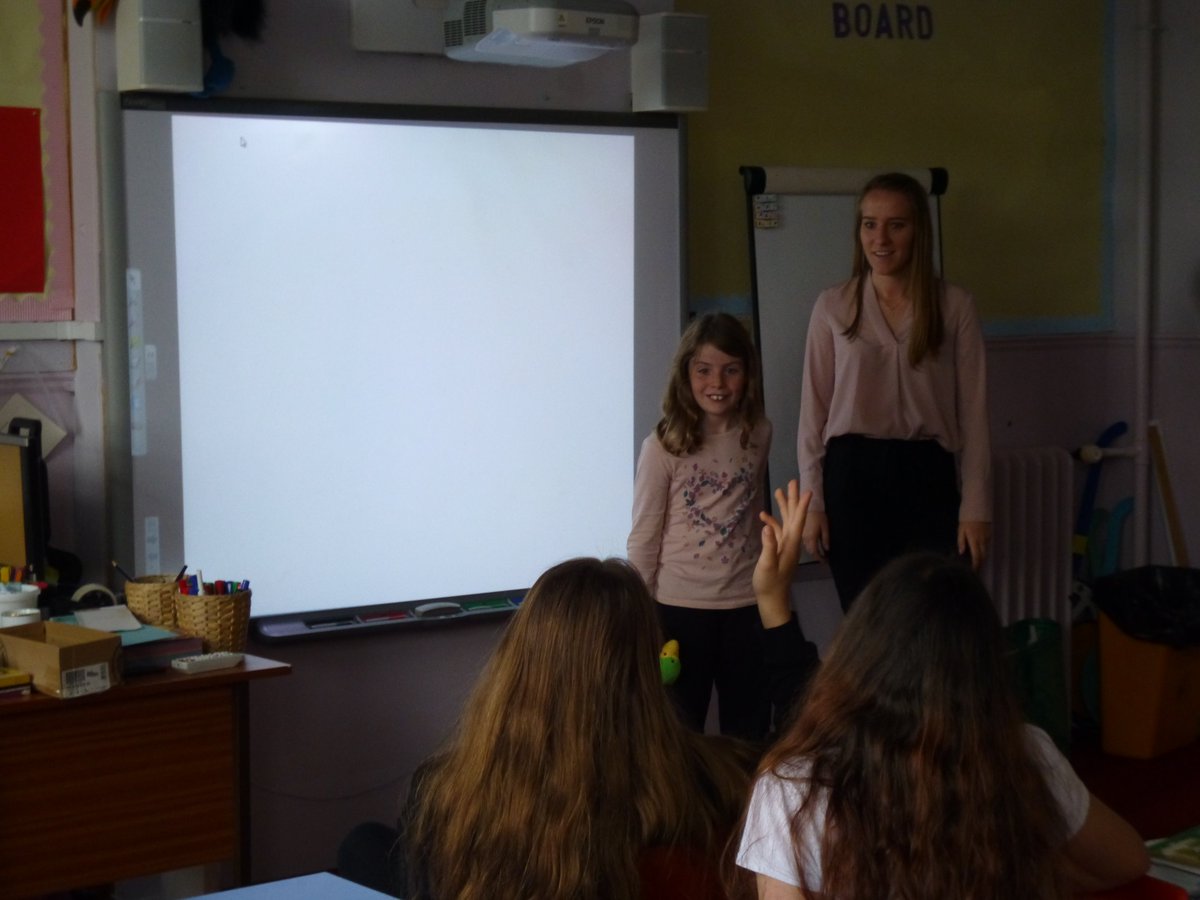 buckiehighmfl's tweet photo. The Buckie High German assistant Mara teaching German at @stpetersbuckie this morning. @moray1_2 with @GI_Glasgow GETs. #nextgeneration of teachers #primaryteacherinthemaking #veryimpressed #weallhadfun #deutschmachtspass https://t.co/5wgw4wblNm