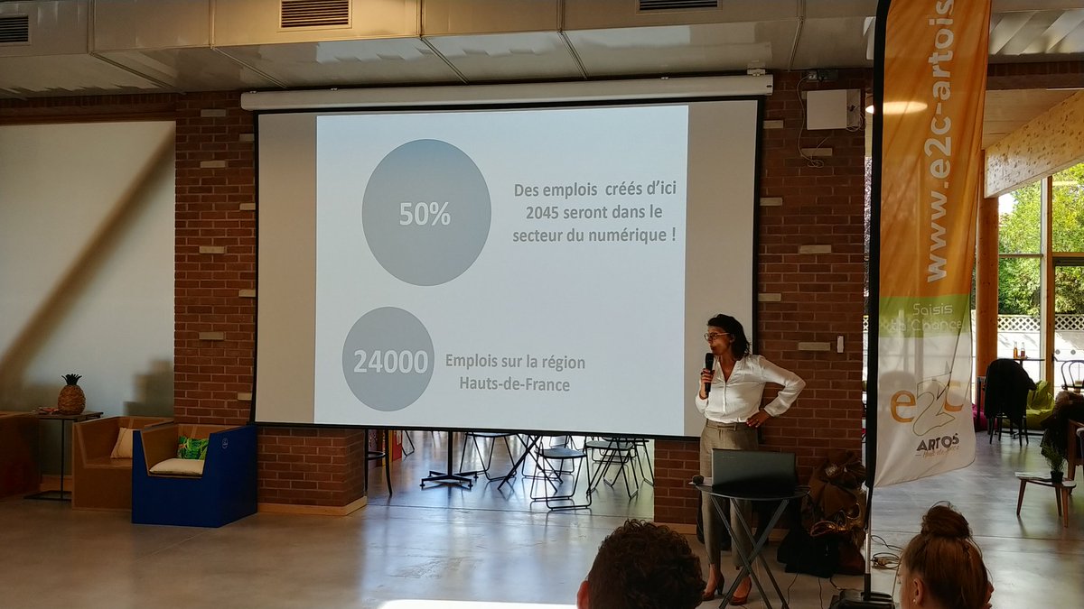 E2CARTOIS's tweet photo. Conférence animée par le CORIF sur la mixité dans les métiers du numérique dans le cadre du run du numérique !
#e2cartois #rundunumerique #corif #louvrelensvallee https://t.co/5ck0LqmuhG