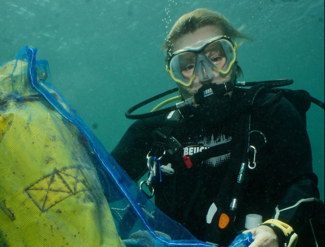 The final day of diving on Carriacou for Dive Fest, and Clan Evans were out with the team from Lumbadive. The theme was Environmental Day, and so we were conducting some Dives Against Debris while also enjoying the stunning underwater scenery from this  # scubadivermag.com/mark-evans-vis…