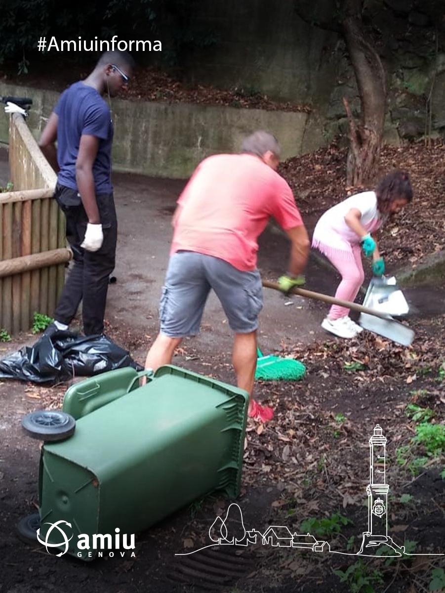 AmiuGenova's tweet photo. Bella iniziativa a #Campasso, nella quale sono stati coinvolti bimbi e cittadini del quartiere.
Grazie al Municipio Centro Ovest e al Centro Servizi Famiglia Centro Ovest.
Ecco alcune immagini dai Giardini della Nora.
#amiu #genova #sampierdarena  #valpolcevera #genovanelcuore https://t.co/HRGbSVCVd3