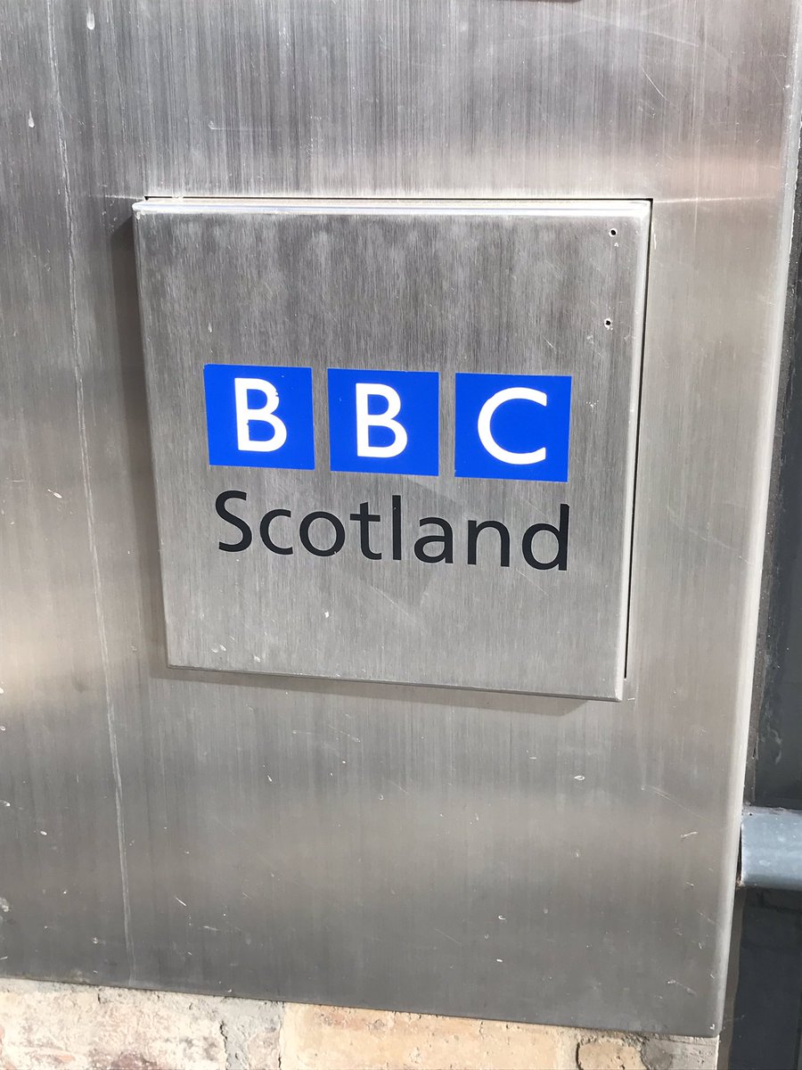agirlsnameislea's tweet photo. Off to BBC Scotland 🎙#greenteam💚 @ArtsEdNapier @EdinburghNapier #enuccc #ednapmyfuturefest https://t.co/JmvcZcwAQ2