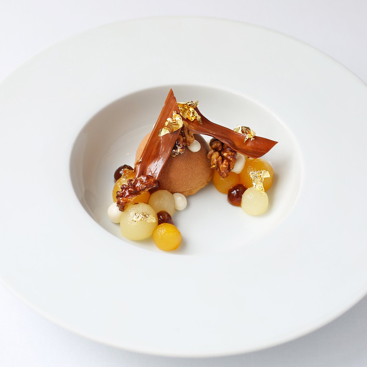 GordonRamsay's tweet image. Absolutely stunning seasonal dishes at @restaurant_gr !! Gx