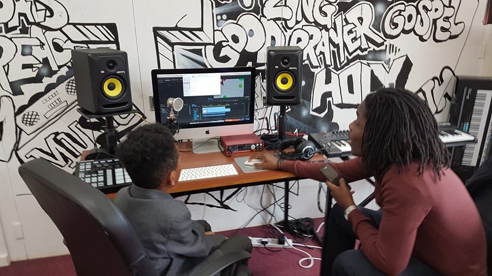 Aston 614 tweet media