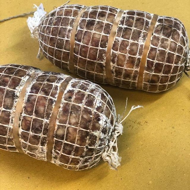 2Veneti's tweet photo. New fantastic soppressa veneta just landed at @2veneti - new dishes coming soon!!! #soppressa #veneto #venetianrestaurant #londonrestaurant #londonfoodie #prodottiveneti #magnaetasi #nomnom #foodpics #foodblogger #foodphotography #huffposttaste
#foodies … https://t.co/f4IKp1wQp9 https://t.co/3Vh0mqQDuh