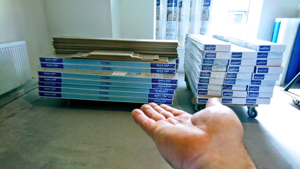 michalbitto's tweet photo. Well I'm a lucky man๐
with @QuickStepFloor in my hand ๐๏ธ.
#LoveMyQuickStep ๐
#QuickStepMasterInstaller
https://t.co/Oywwtag5VG https://t.co/sfq6iLWqUO