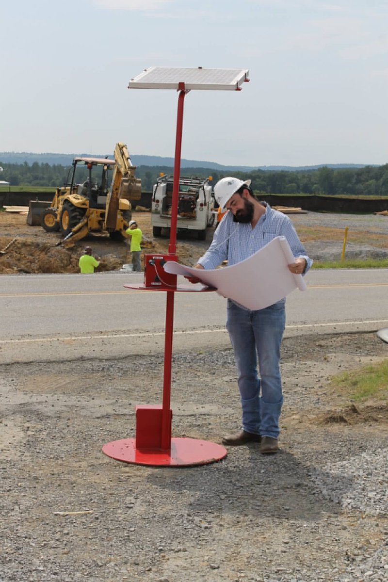 SunChargeCanada's tweet photo. The latest addition to our lineup; “Remote Job Site Charging Station”. Designed for quick & easy deployment and assembly to remote job sites. Comes with 5 dual USB ports. Stay connected. Stay safe. LED lighting highly recommended as an add-on. #PlugInOnUs #PowerUpOnTheGo ☀️☀️☀️ https://t.co/Z2bam26xz7