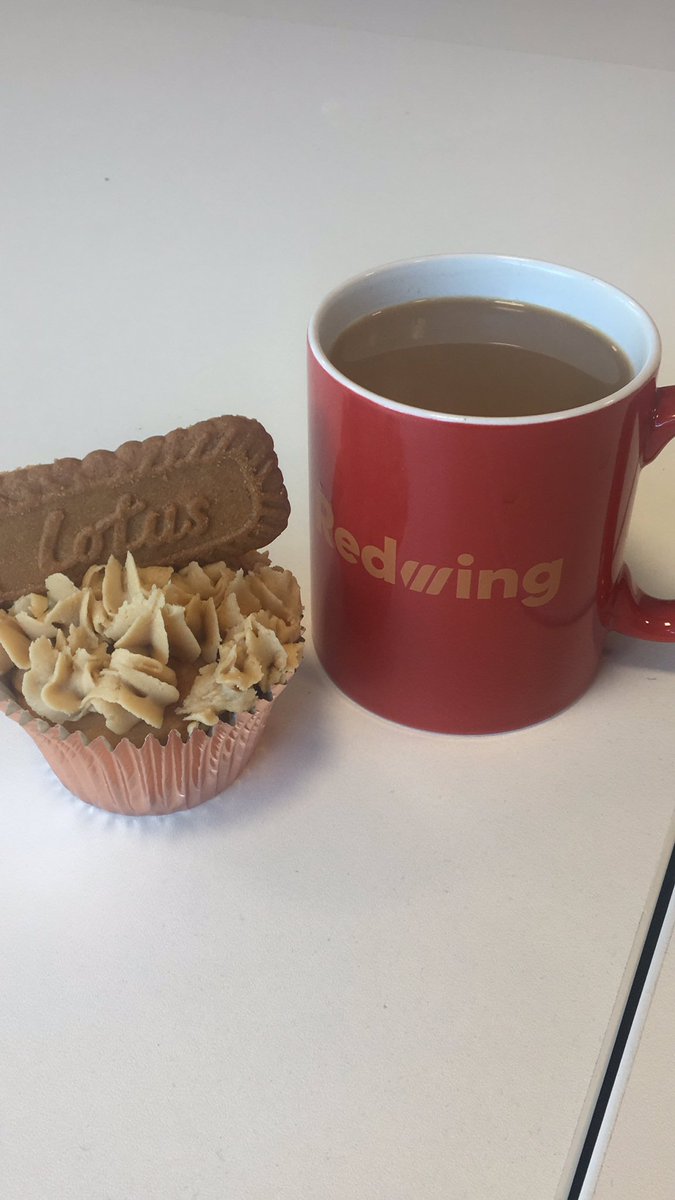 Can’t go to a meeting without the essentials!!☕️🧁 <a href="/WeAreRedwing/">Redwing</a>