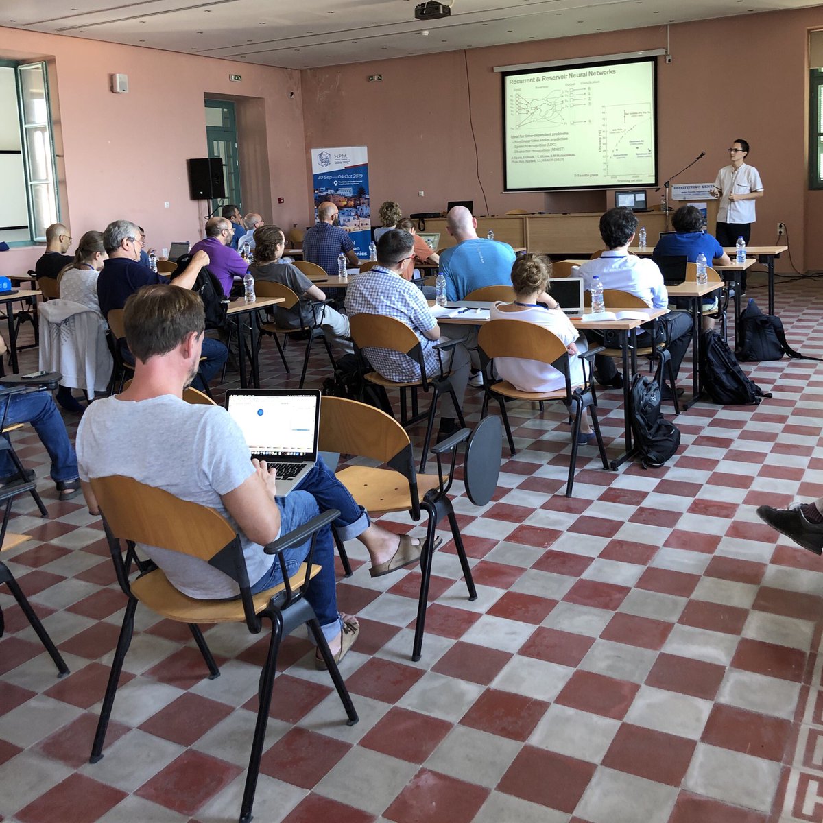 MeteAtature's tweet image. Tim Liew of @NTUsg is giving an exciting talk on artificial life, cellular automata and exciton-polaritons at #HPM2019 #naxos